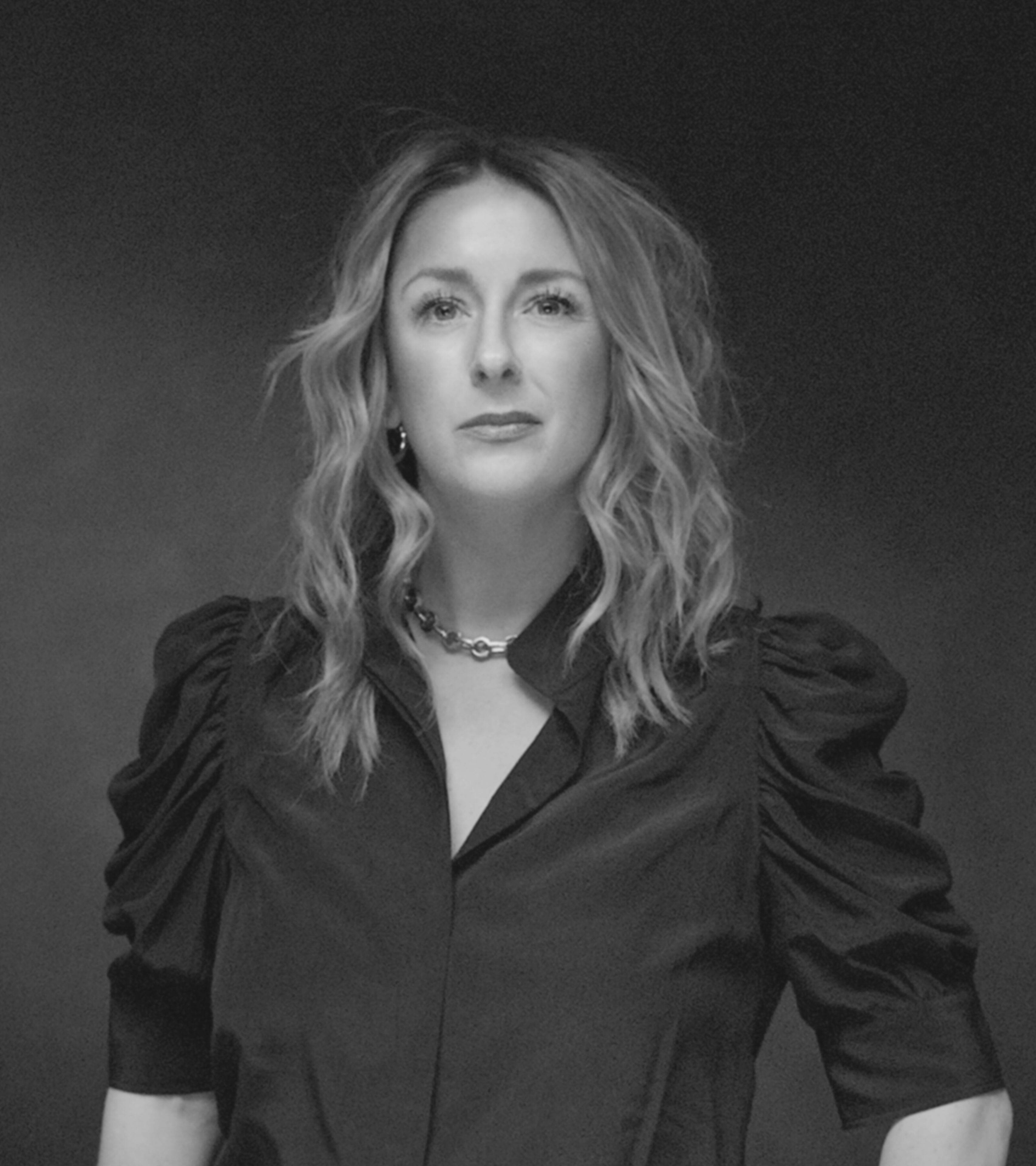 Jen Costello headshot